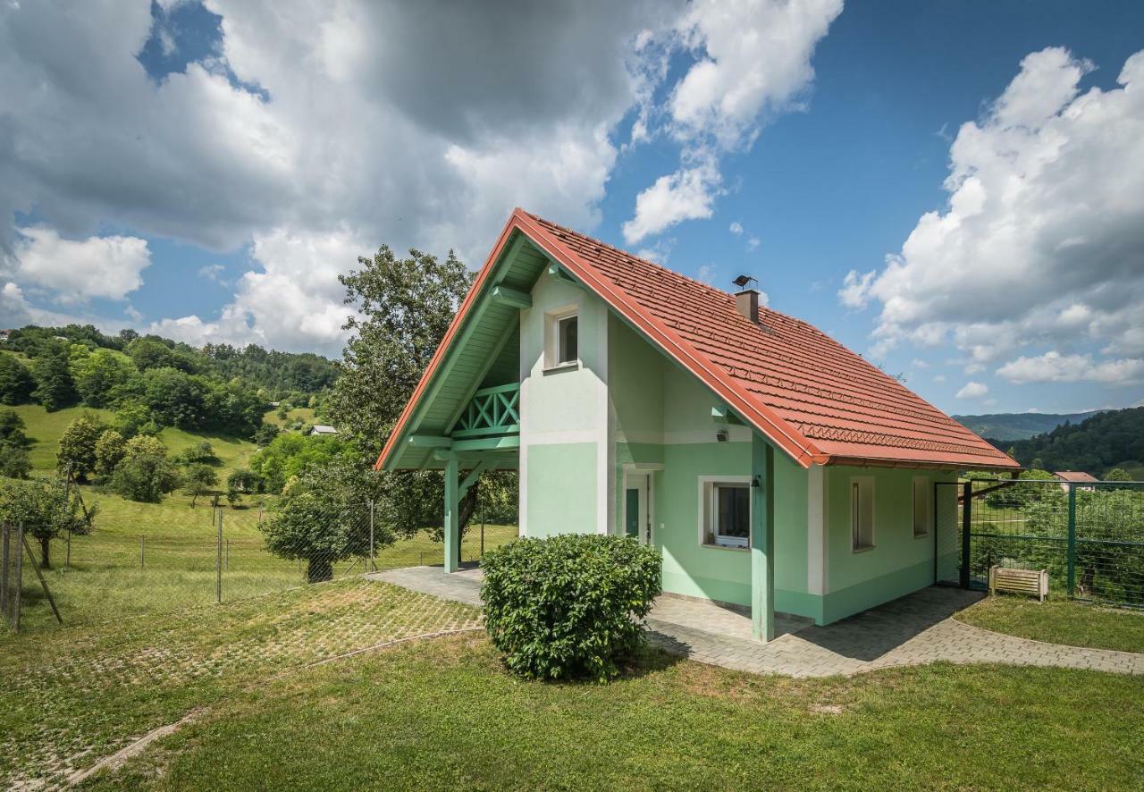 Holiday Home Neokrnjena Narava Sevnica Екстер'єр фото