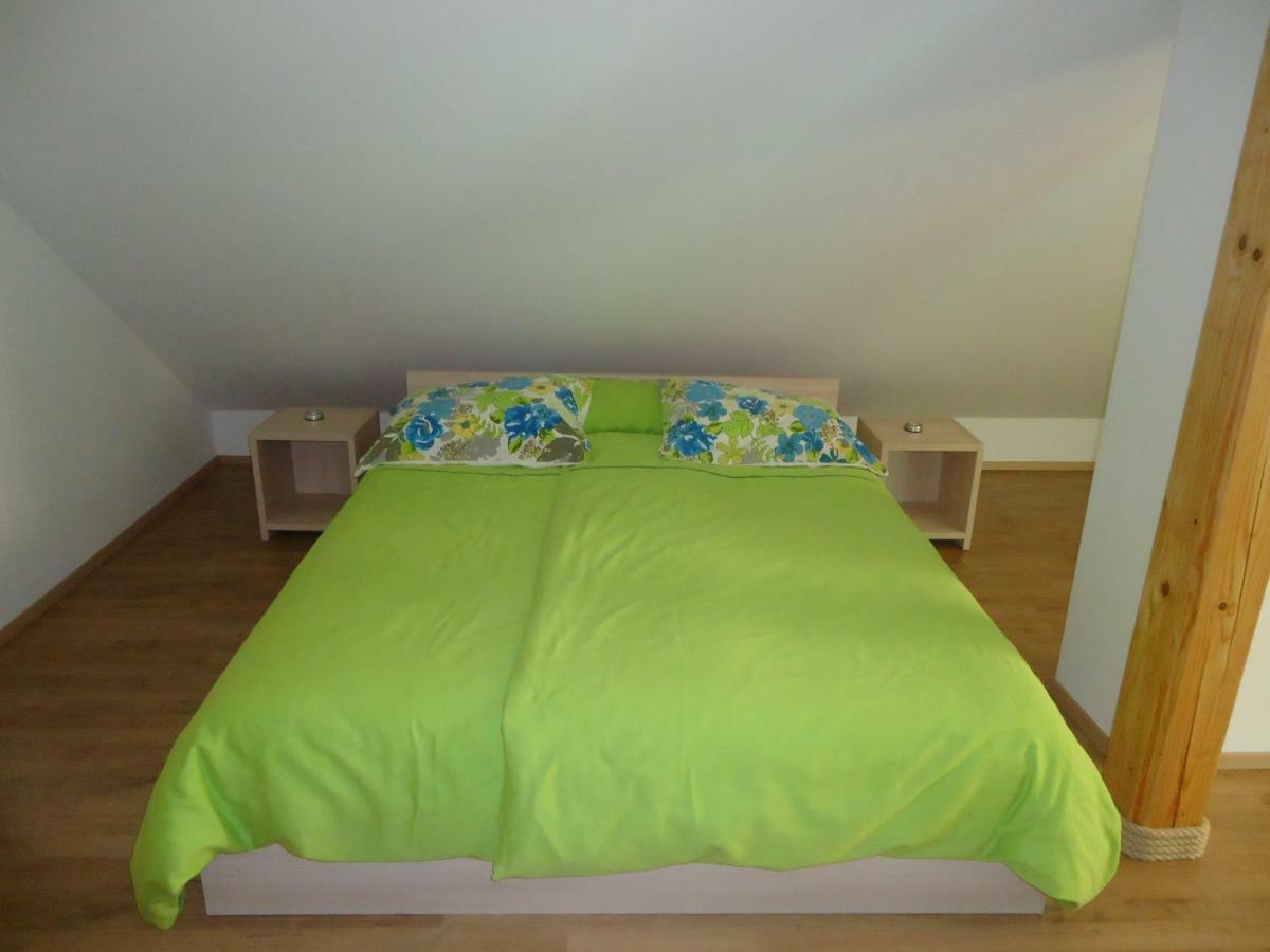 Holiday Home Neokrnjena Narava Sevnica Екстер'єр фото